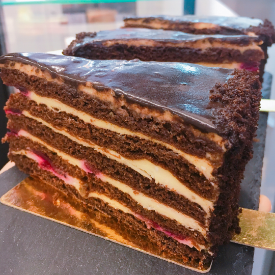 «ШОКОЛАДНО МЕДОВЫЙ С ВИШНЕЙ» 1900 р/кг