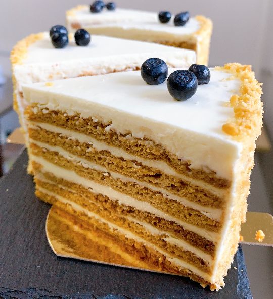 Торт «КАРАМЕЛЬНО-МЕДОВЫЙ» 1900 р/кг