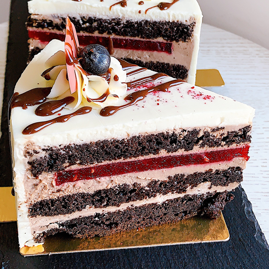 «БРАУНИ С МАЛИНОЙ или ВИШНЕЙ» 2000 р/кг