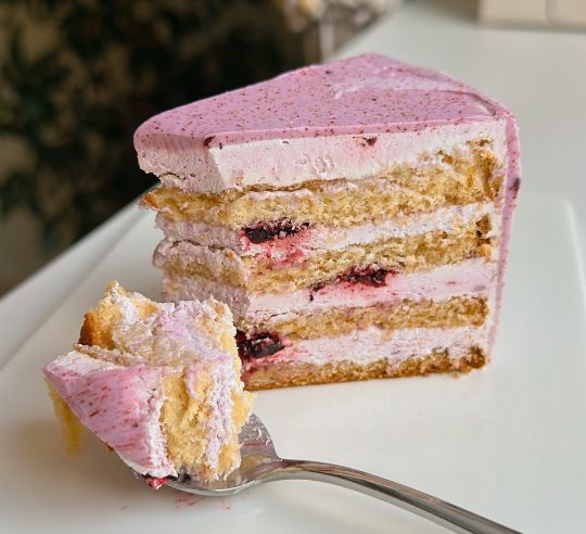 Медовый торт "ЧЕРНИЧНАЯ НЕЖНОСТЬ " 1900 р/кг