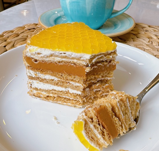 «Медовый торт "SOTO" с апельсиновыми сотами » 1900 р/кг