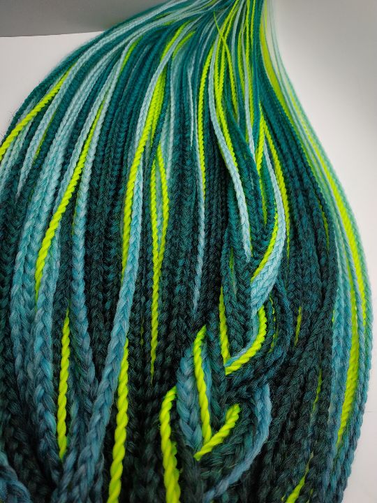 АФРОКОСЫ И СЕНЕГАЛЬСКИЕ КОСЫ