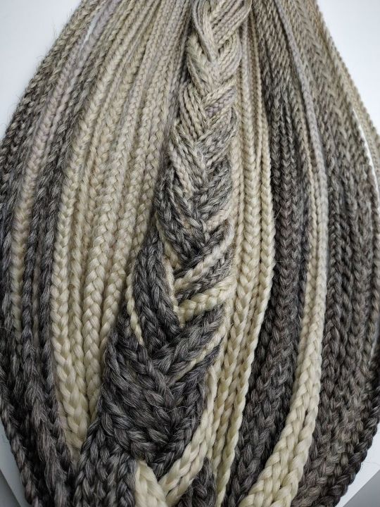 серые афрокосы омбре