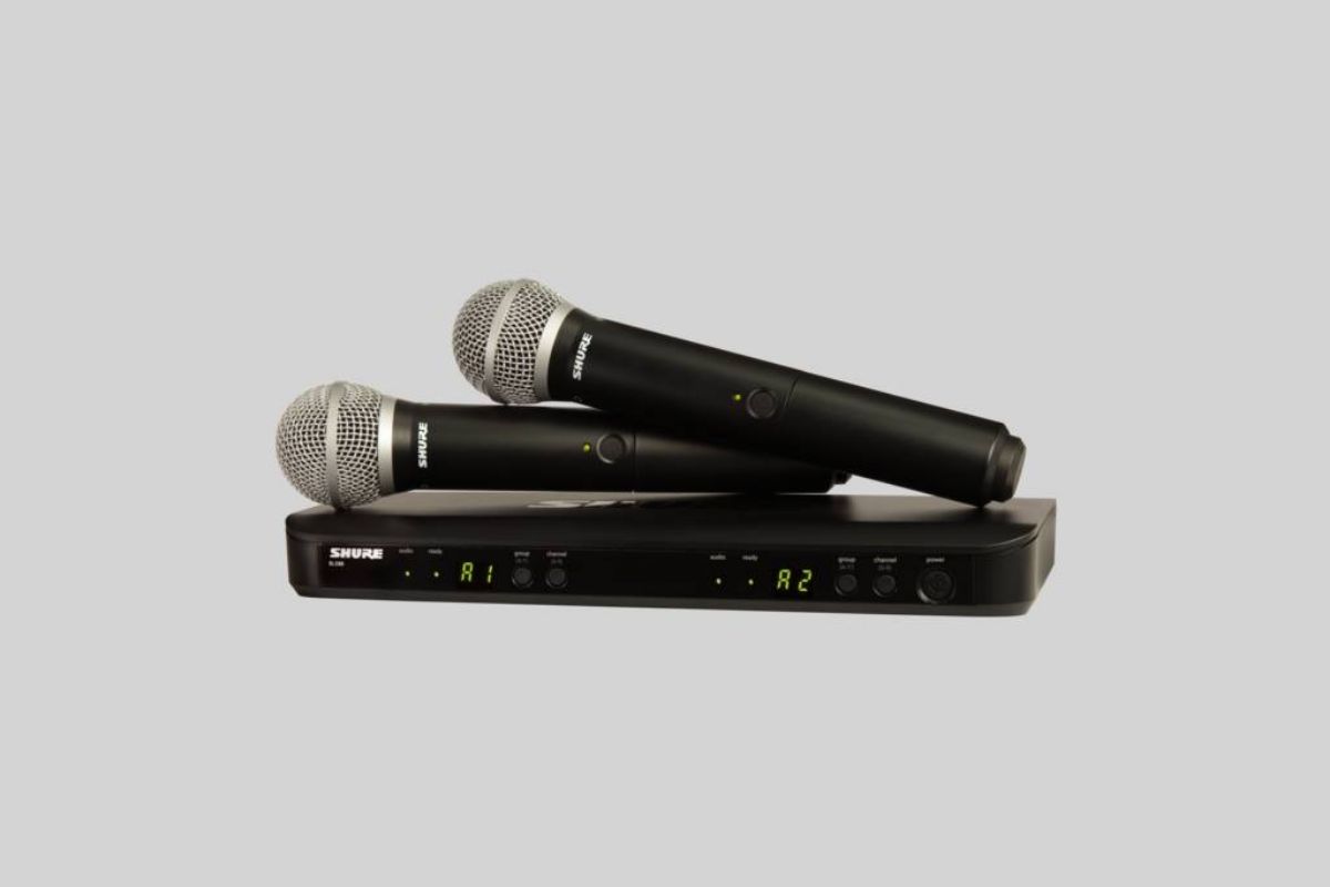 SHURE BLX288E/PG58 - ВОКАЛЬНАЯ РАДИОСИСТЕМА С ДВУМЯ РУЧНЫМИ