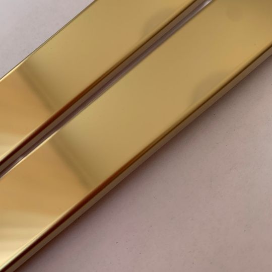 Бордюр декоративный из нержавеющей стали с керамической вставкой золото зеркало 12х400