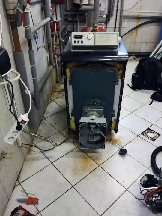 Техническое обслуживание напольного газового котла с вентиляторной горелкой -mgk