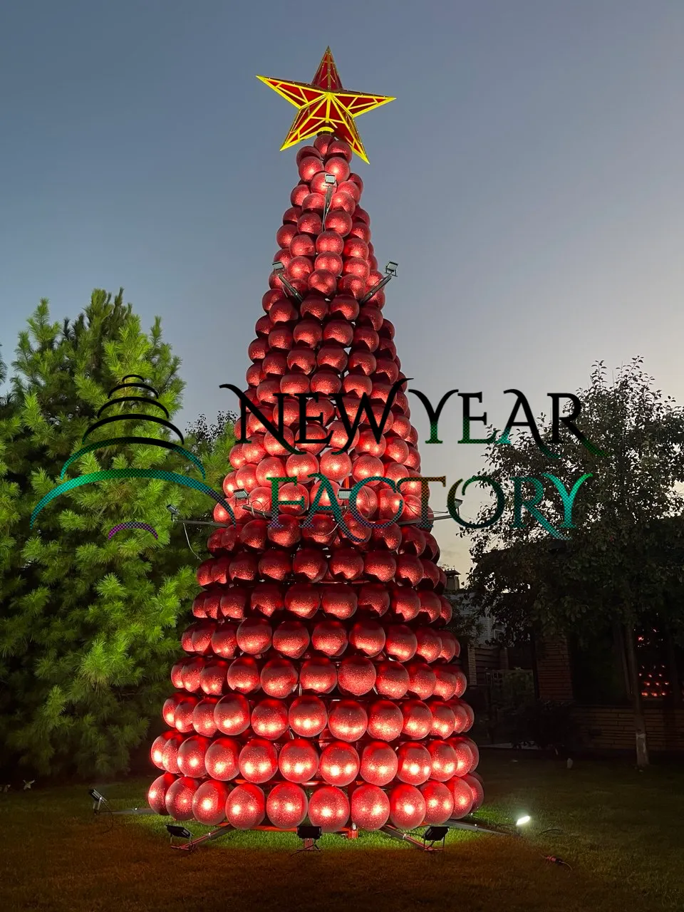 Световая елка с шарами
