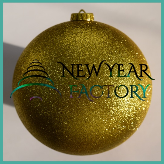 Елочные шары большого диаметра