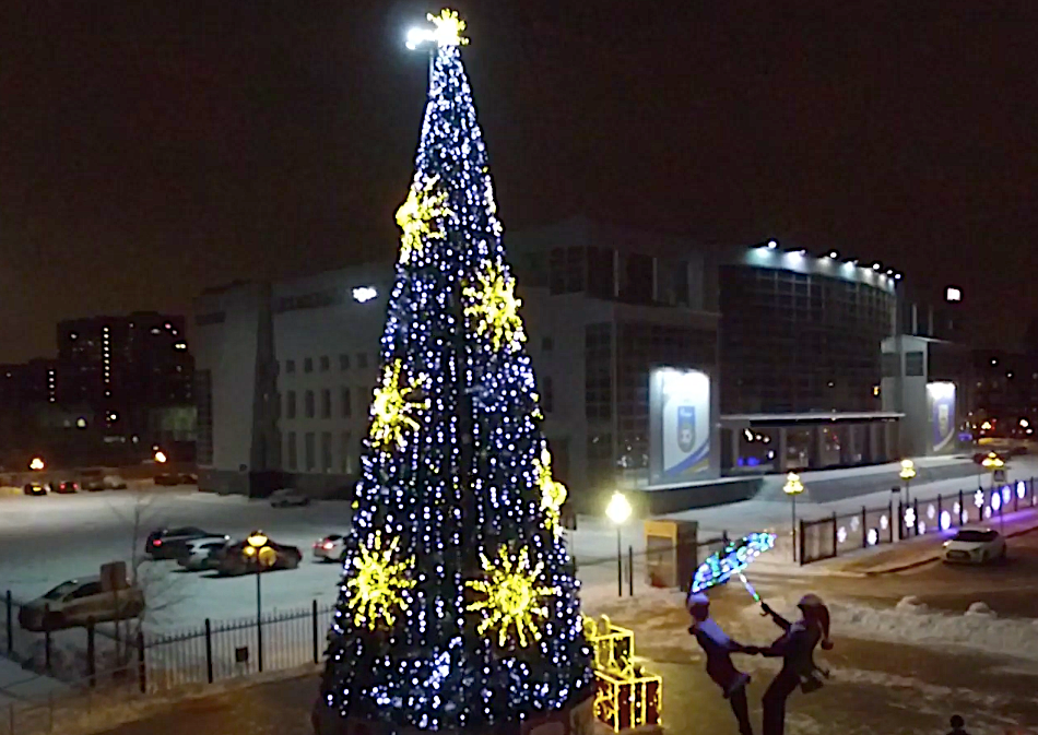 Комплект освещения для уличных елок