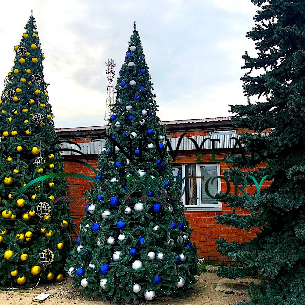УЛИЧНЫЕ ДИЗАЙНЕРСКИЕ ЕЛКИ
