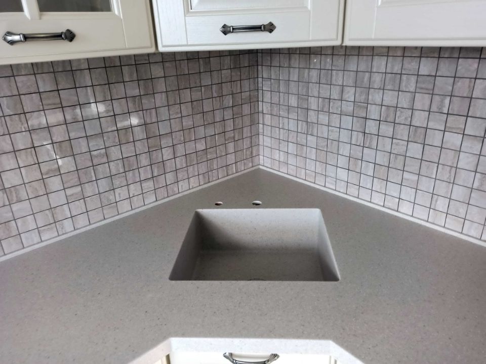 Раковина из искусственного камня