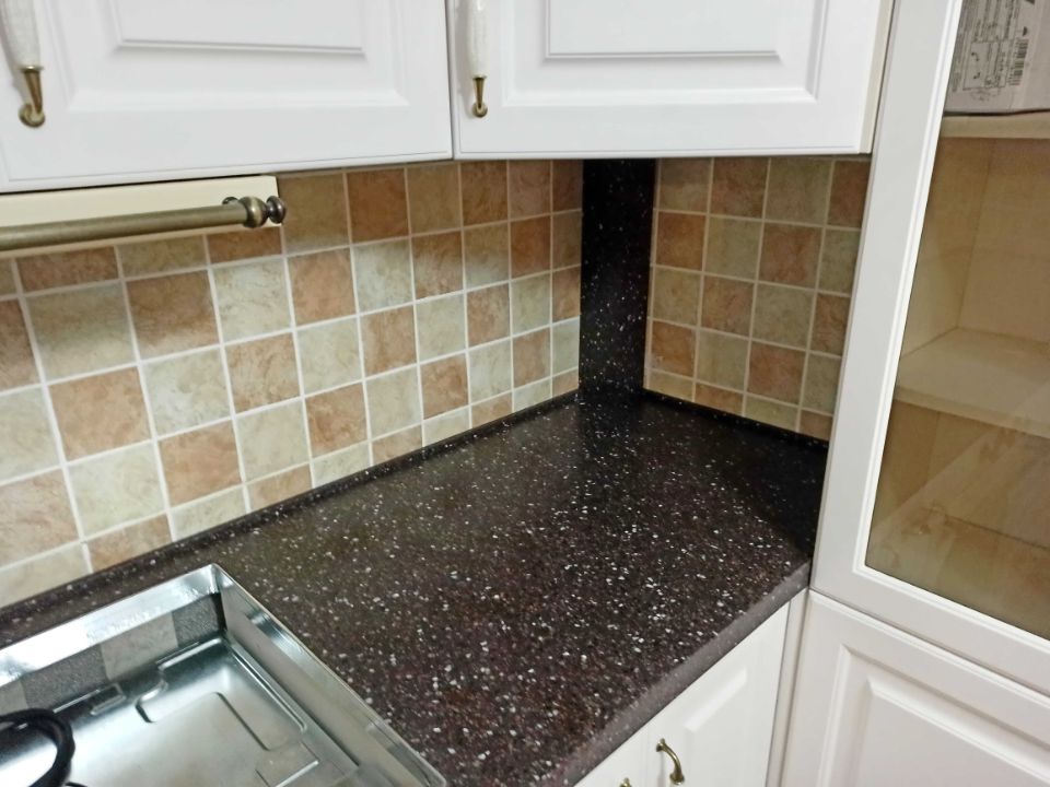 Короб для газовой трубы на кухне