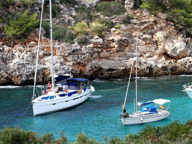 Яхта Испания