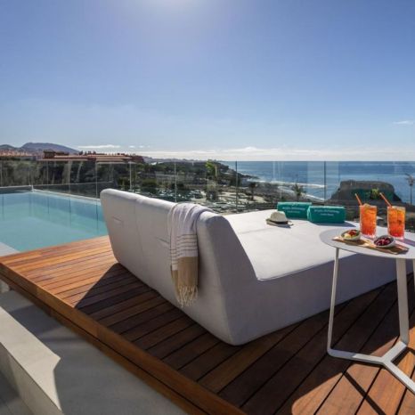 Royal Hideaway Hotel