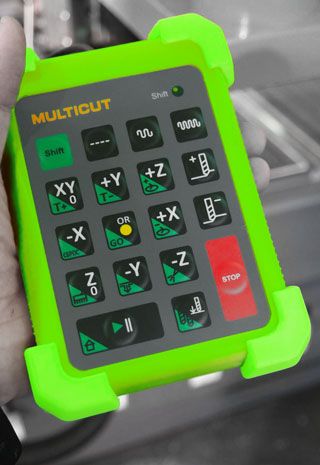 Пульт управления фрезерным станком