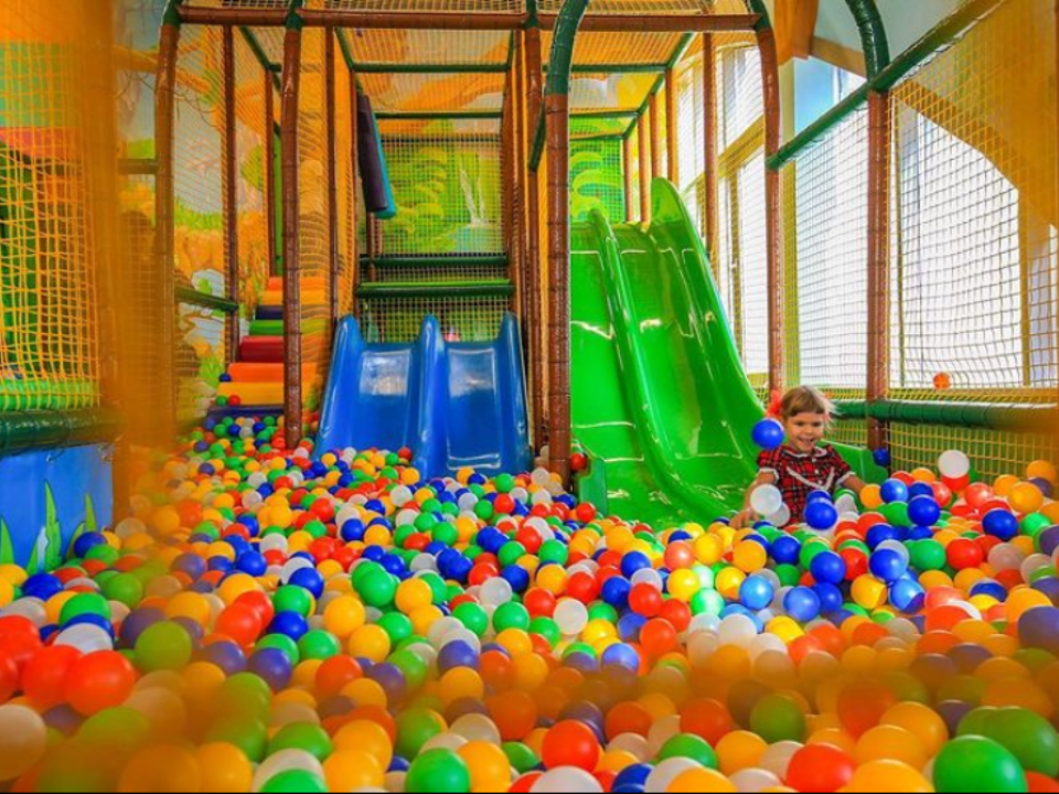 Design a playing room