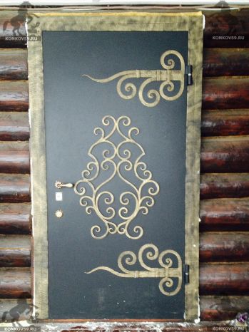 Кованая дверь