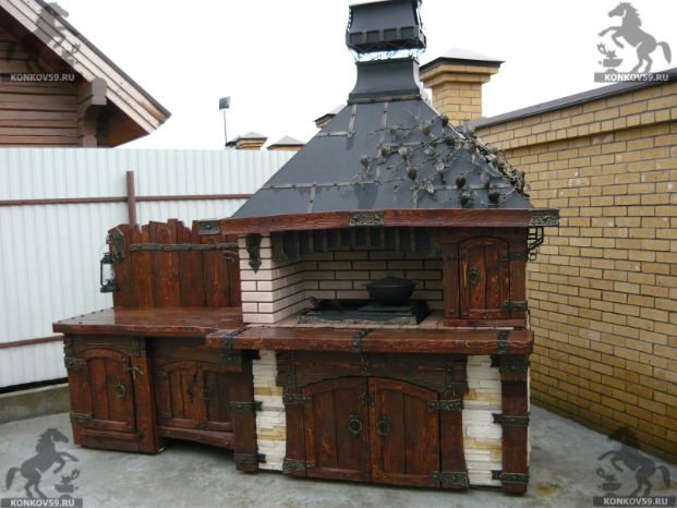 Кованый мангал и барбекю