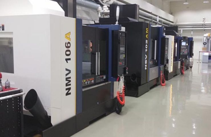 Фрезерные станки, токарные станки, обрабатывающие центры на складе