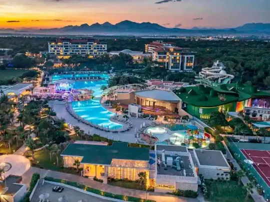 Элла Экселенс