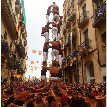 Башни из людей в Испании