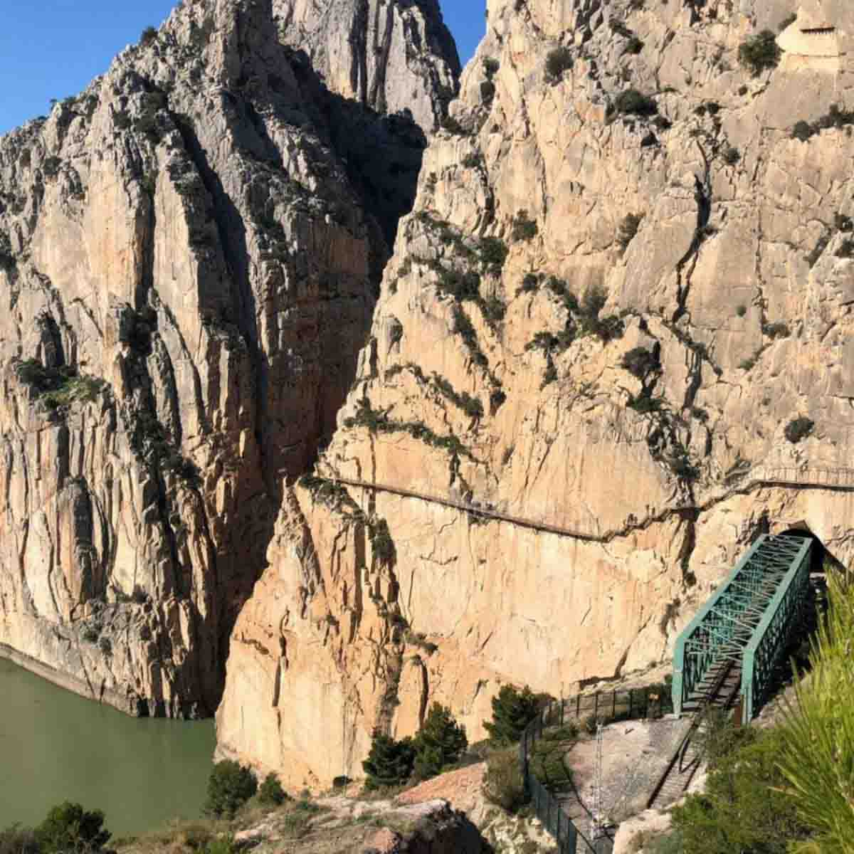 Железнодорожный туннель к станции Эль Чорро