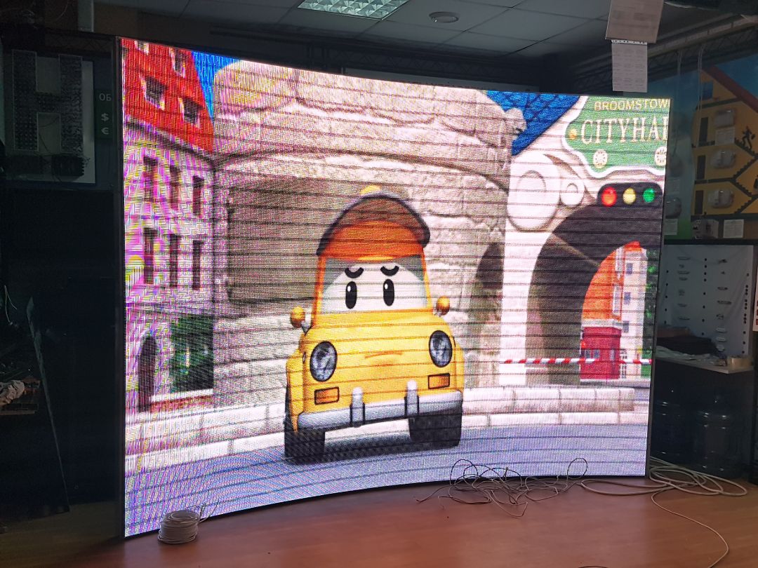 Экран P4 2x3 изогнутый