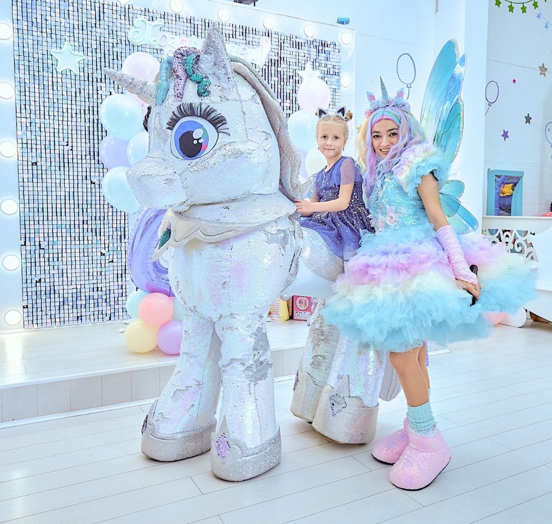 Пони Единорожка, катает детей до 6-7 лет (от веса ребенка)