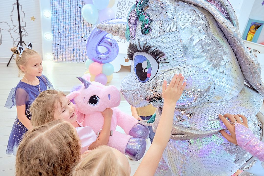 Пони Единорожка, катает детей до 6-7 лет (от веса ребенка)
