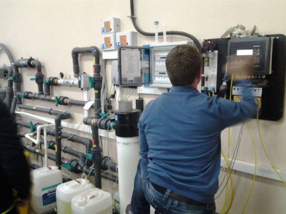 СЕРВИСНОЕ ОБСЛУЖИВАНИЕ БАССЕЙНОВ