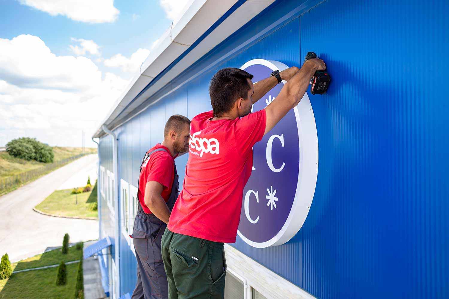 монтаж светового короба