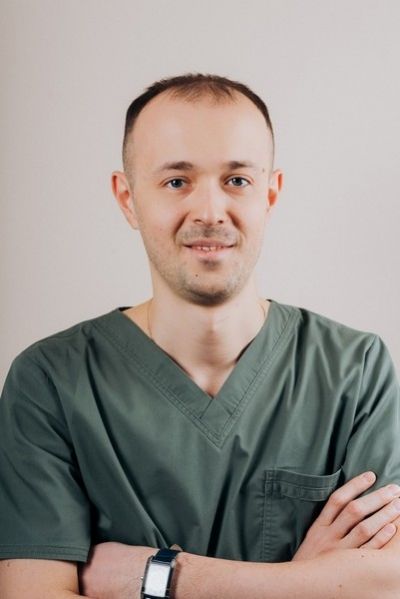 врач