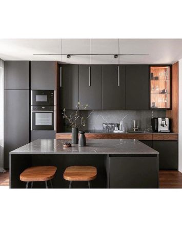 темная кухня с островом 7