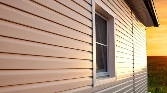 Фасад каркасного дома виниловый сайдинг