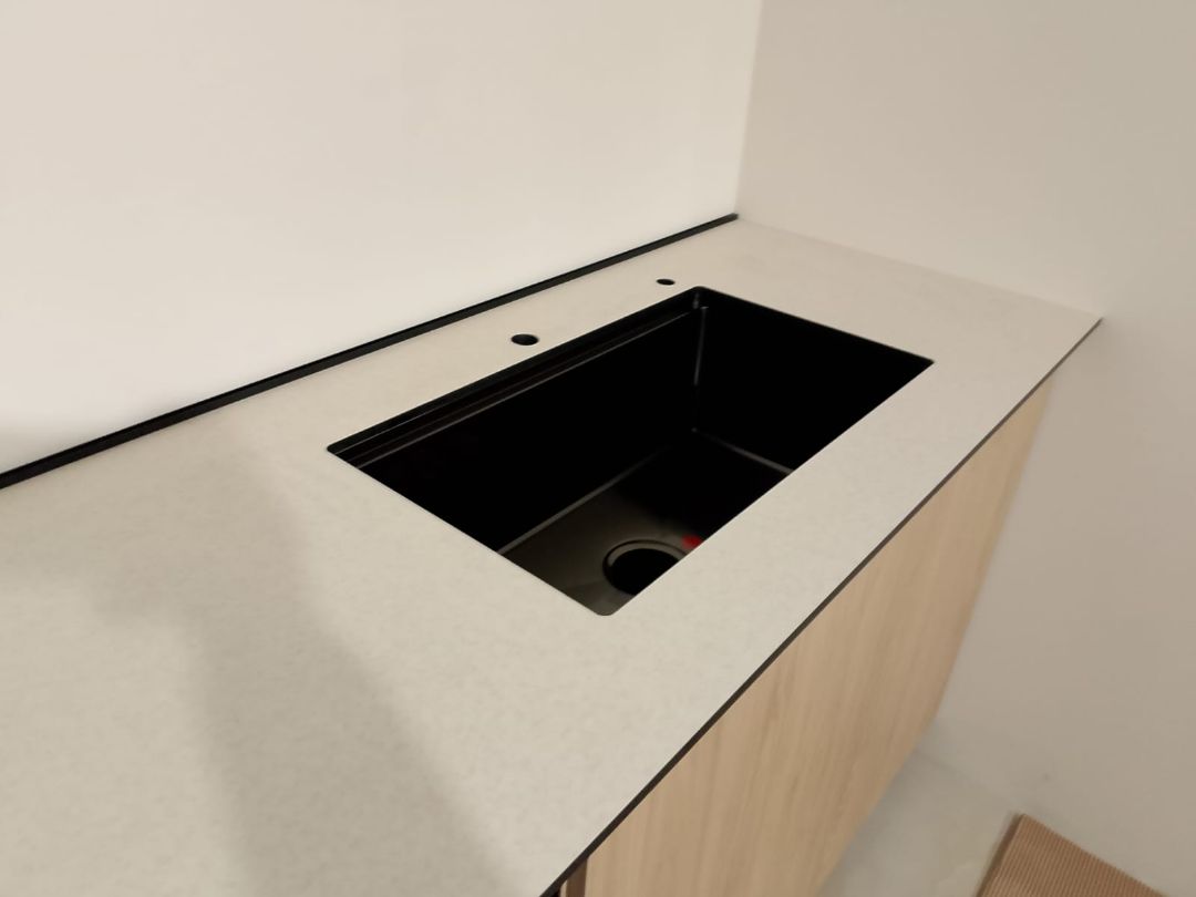 Столешница с вырезом для мойки  из компакт плиты Slotex Dominicana 5023