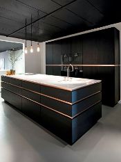 готовая установленная кухня премиум уровня