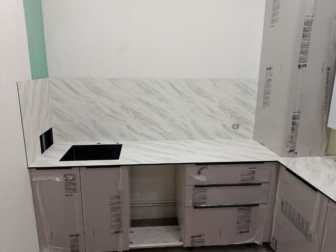 Столешница и стеновая панель из компакт плиты (HPL ламината)