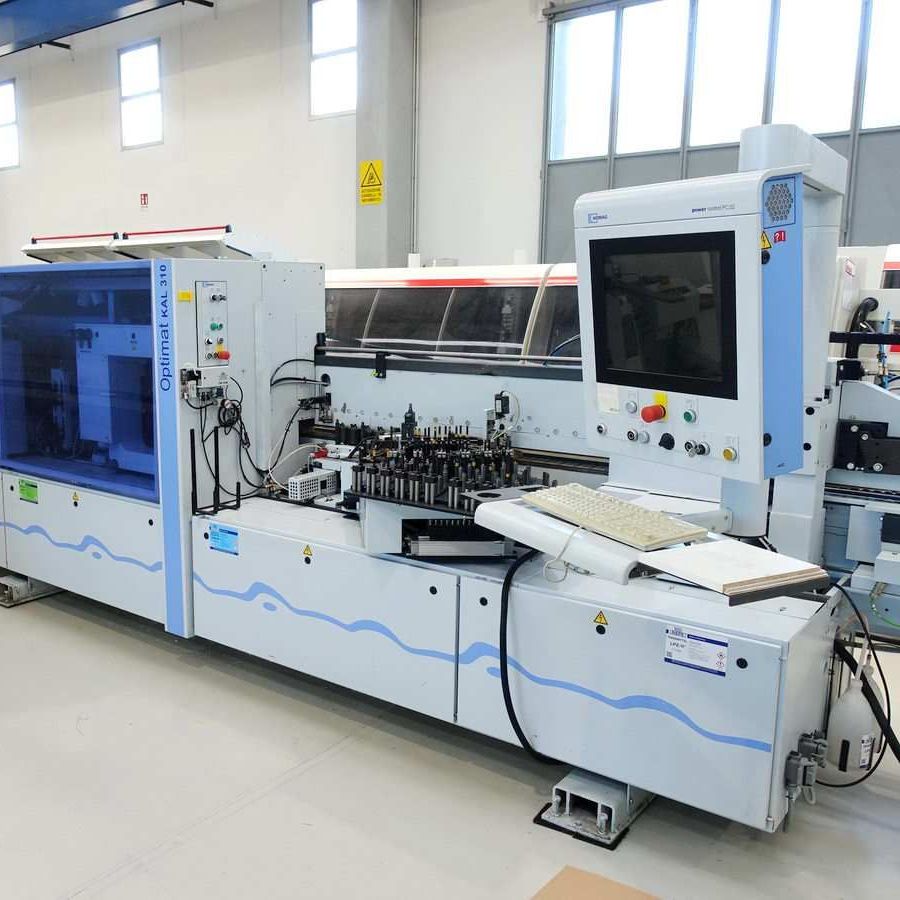 станок для качественного кромления кухонных деталей корпуса