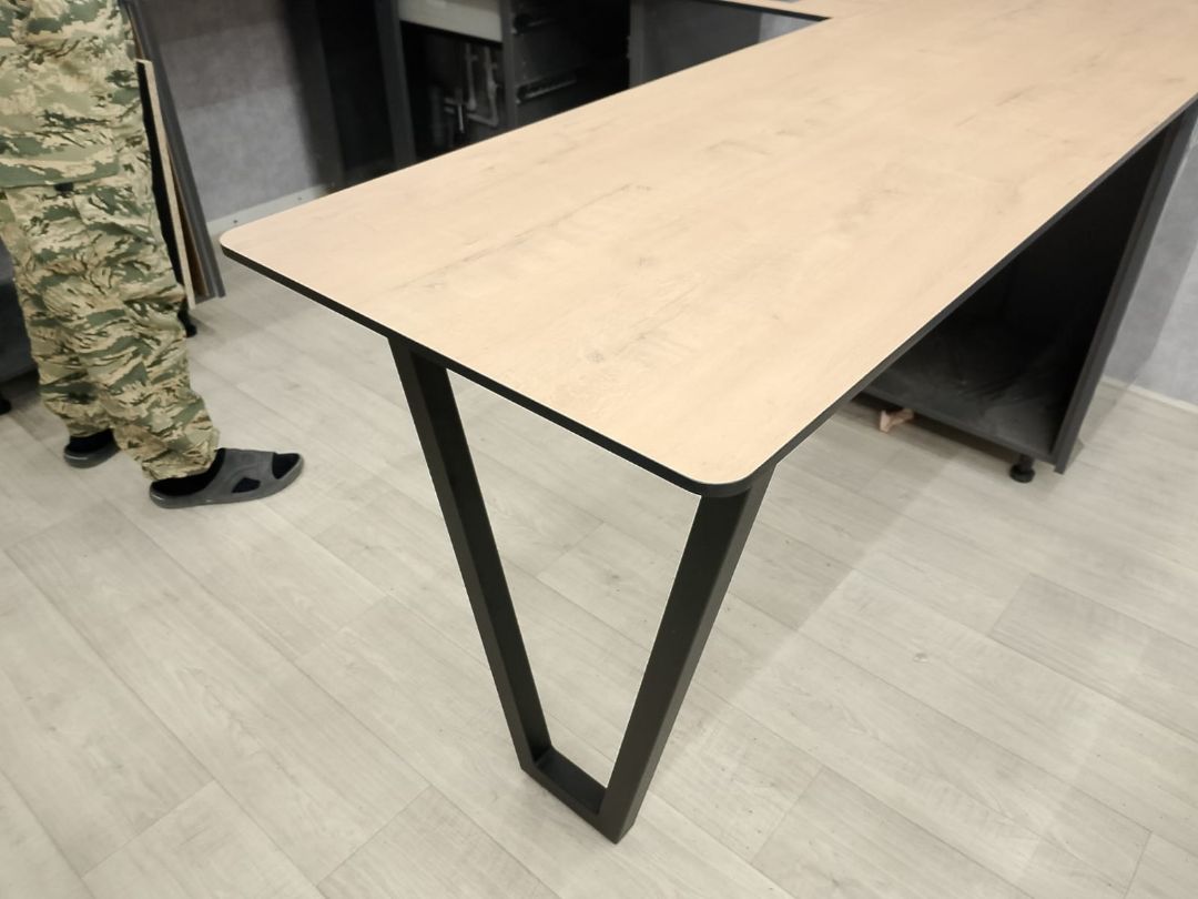 Столешница-стол из компакт плиты