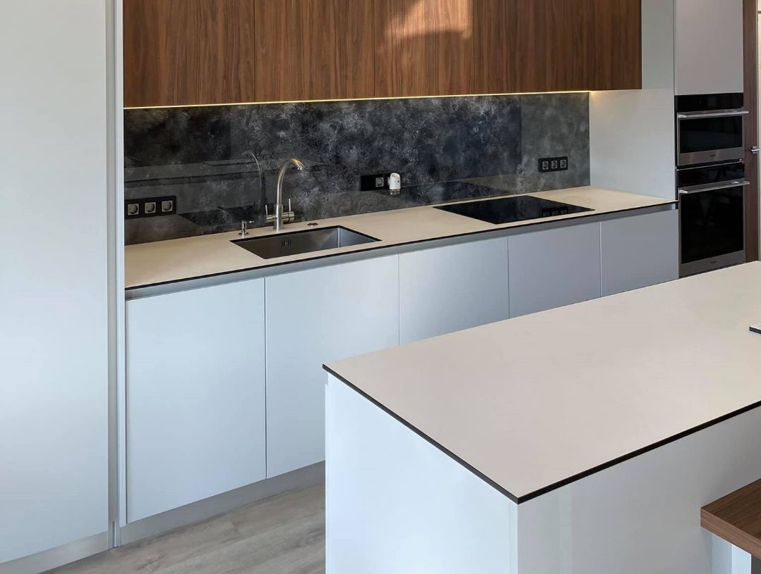 столешница для кухни и острова из компакт плиты HPL