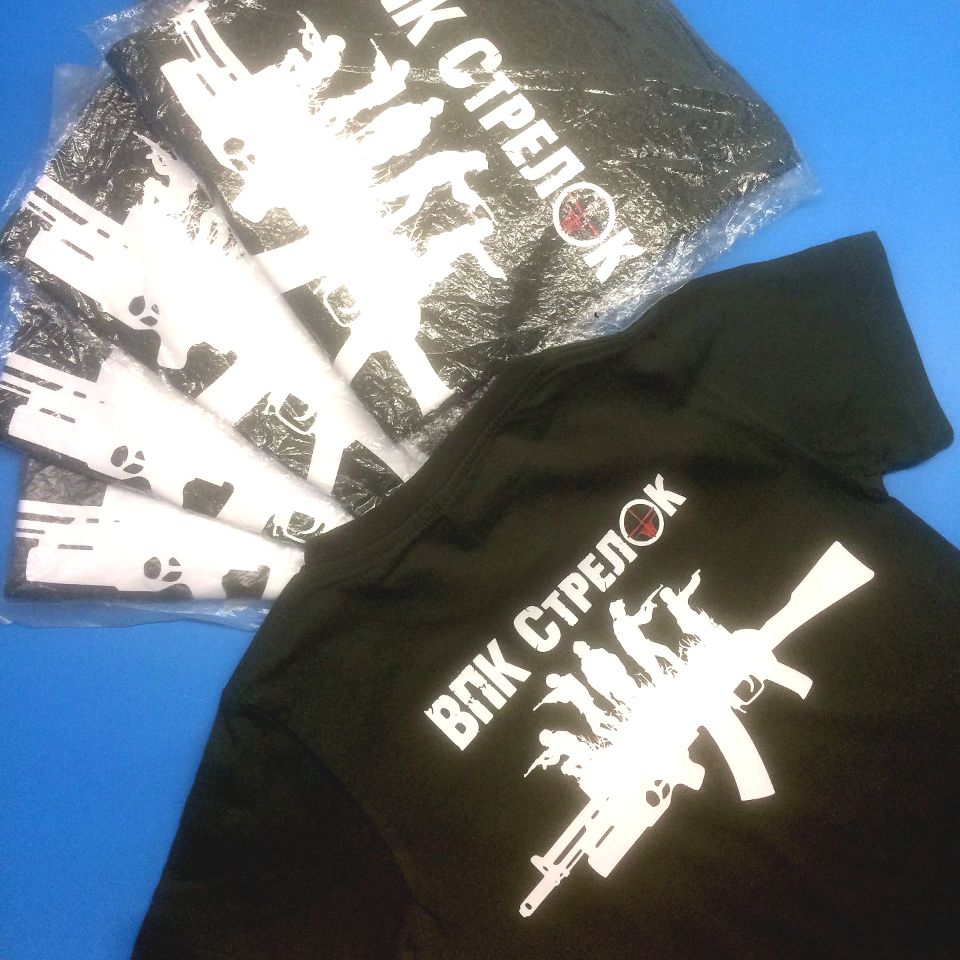 Печать в 2 цвета на футболке