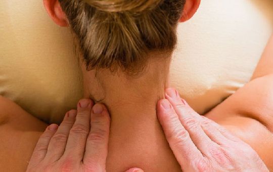 кинезиолог, телесный терапев