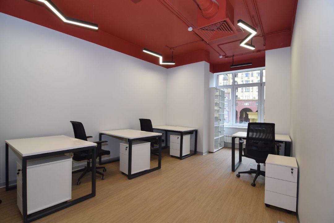 304 250 ₽/МЕСЯЦ Смарт-офис 60,8 кв.м. 11 рабочих места 2 кабинета