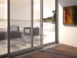 Раздвижные алюминиевые двери для дома и офиса: экономия пространства и современный дизайн