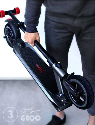 складывание легкого электросамоката Geco 3