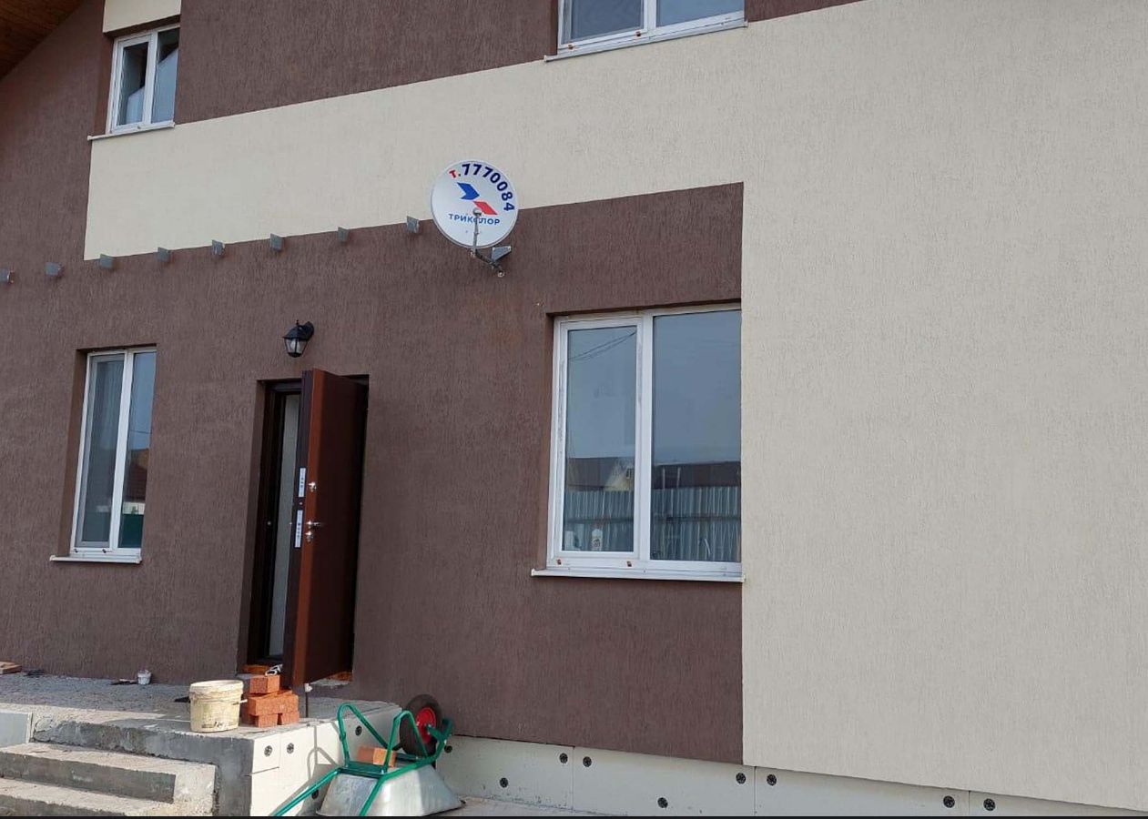 Установка спутникового телевидения Триколор в коттедже