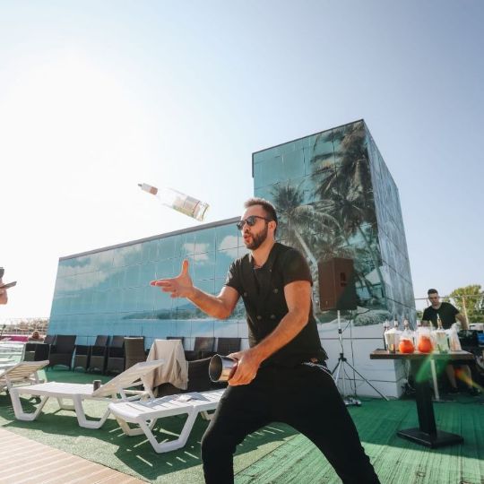 бармен шоу казань