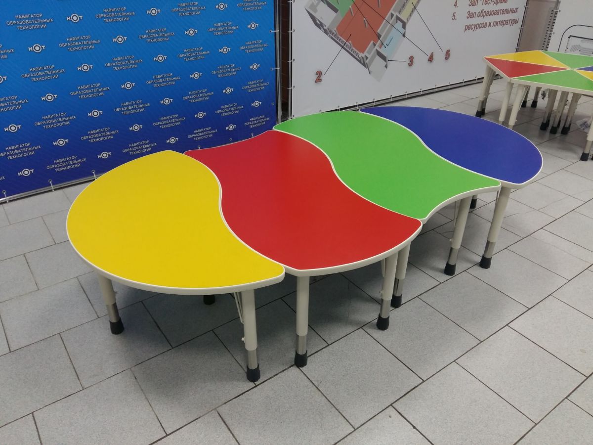 Фигурный стол