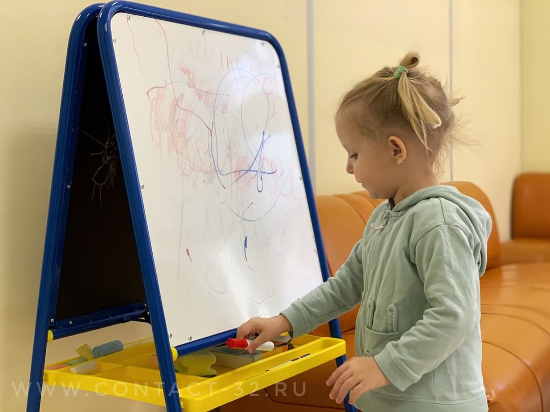 Детский центр "Контакт" в Брянске