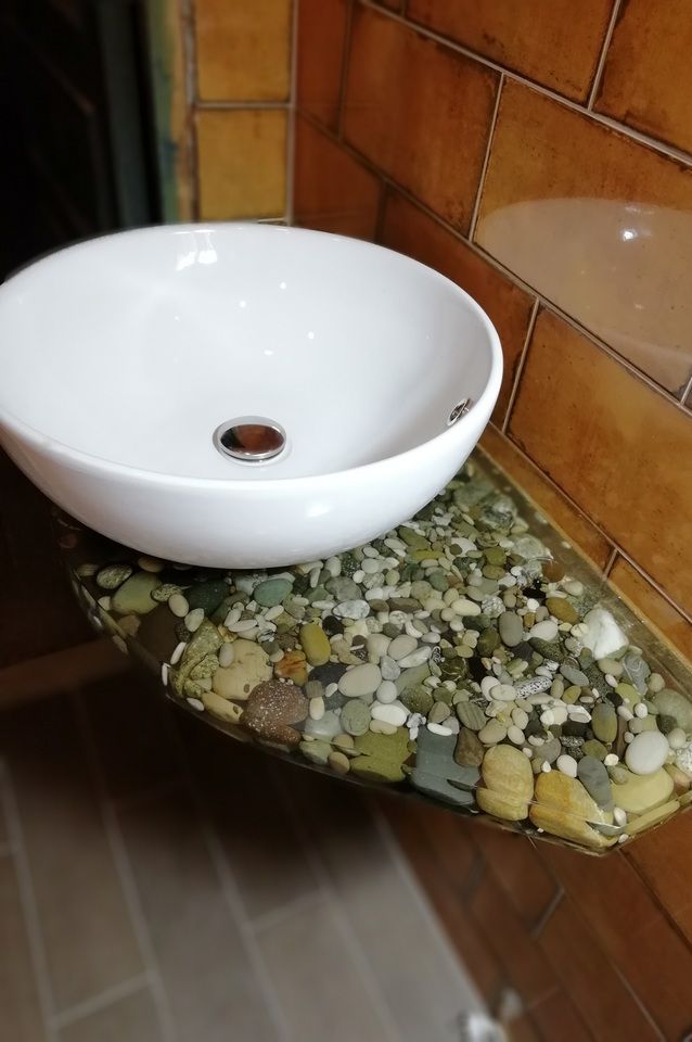 mesa con resina epoxi